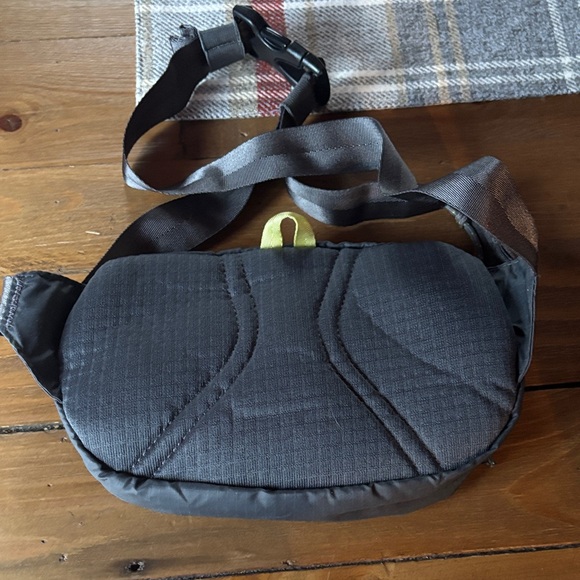 Patagonia Charcoal Belt Bag with Lime Accents - Picture 2 of 5